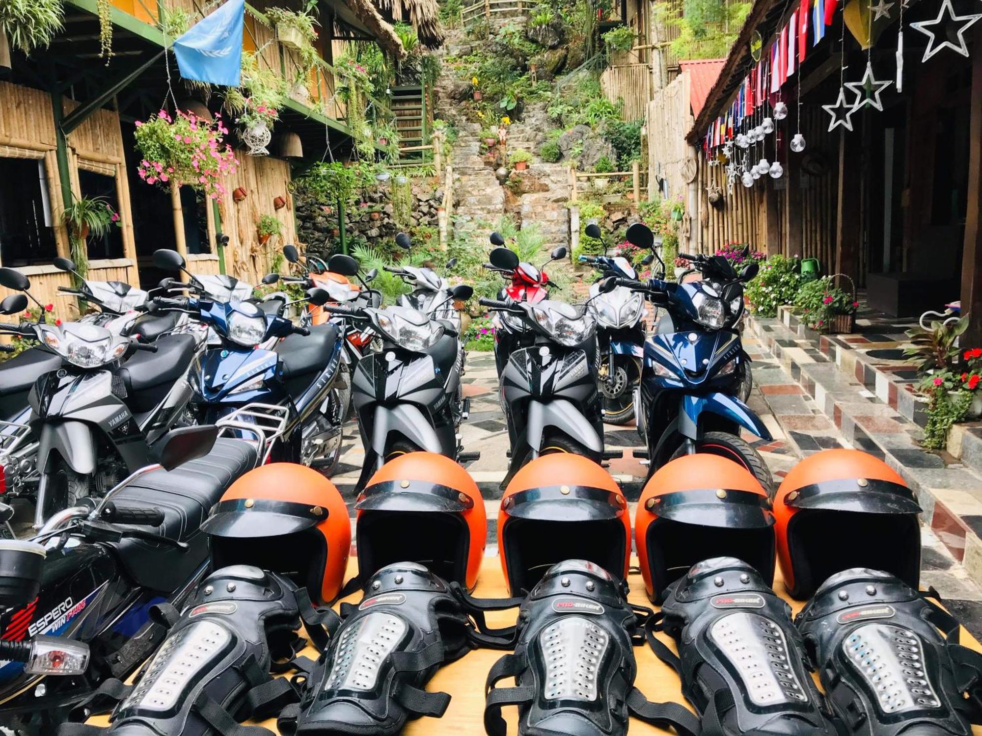 Green Hill Hostel & Tour Ha Giang Exterior photo
